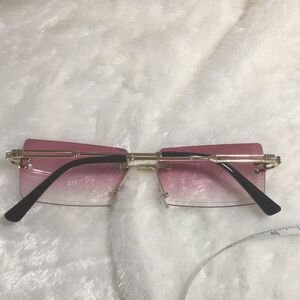 Pink Y2K style fashion sunglasses brand new